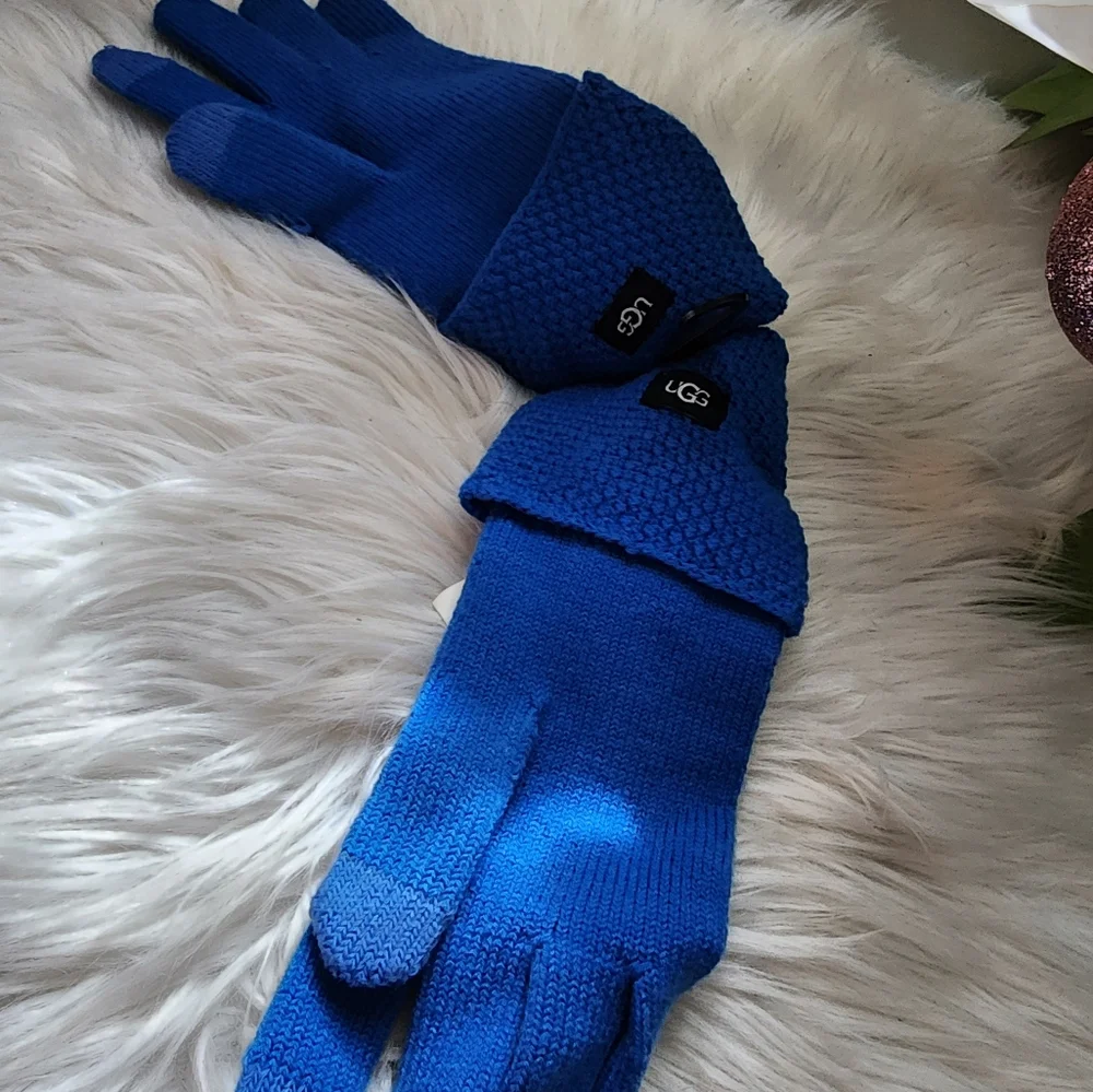 Ugg - Blue Bow Wool Blend Tech Glove- new